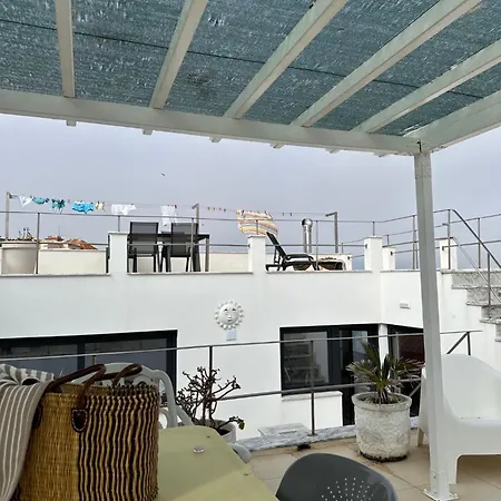 Ferienhaus Estrelas - Centre -vue -choix De 3 Maisons Independantes Dans La Meme Rue - A 300 Metres -parking Gratuit- *