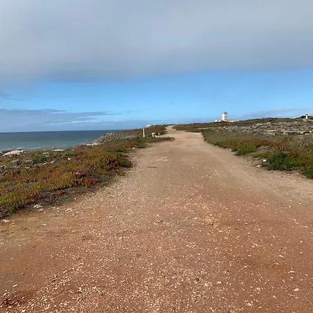 As Estrelas Hébergements Au Calme , Confort Climatisés Proches Centre Plages Et Spots De Surf Parking Free Peniche